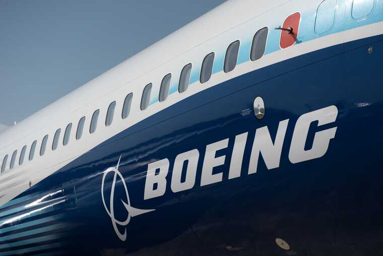 Boeing  200         